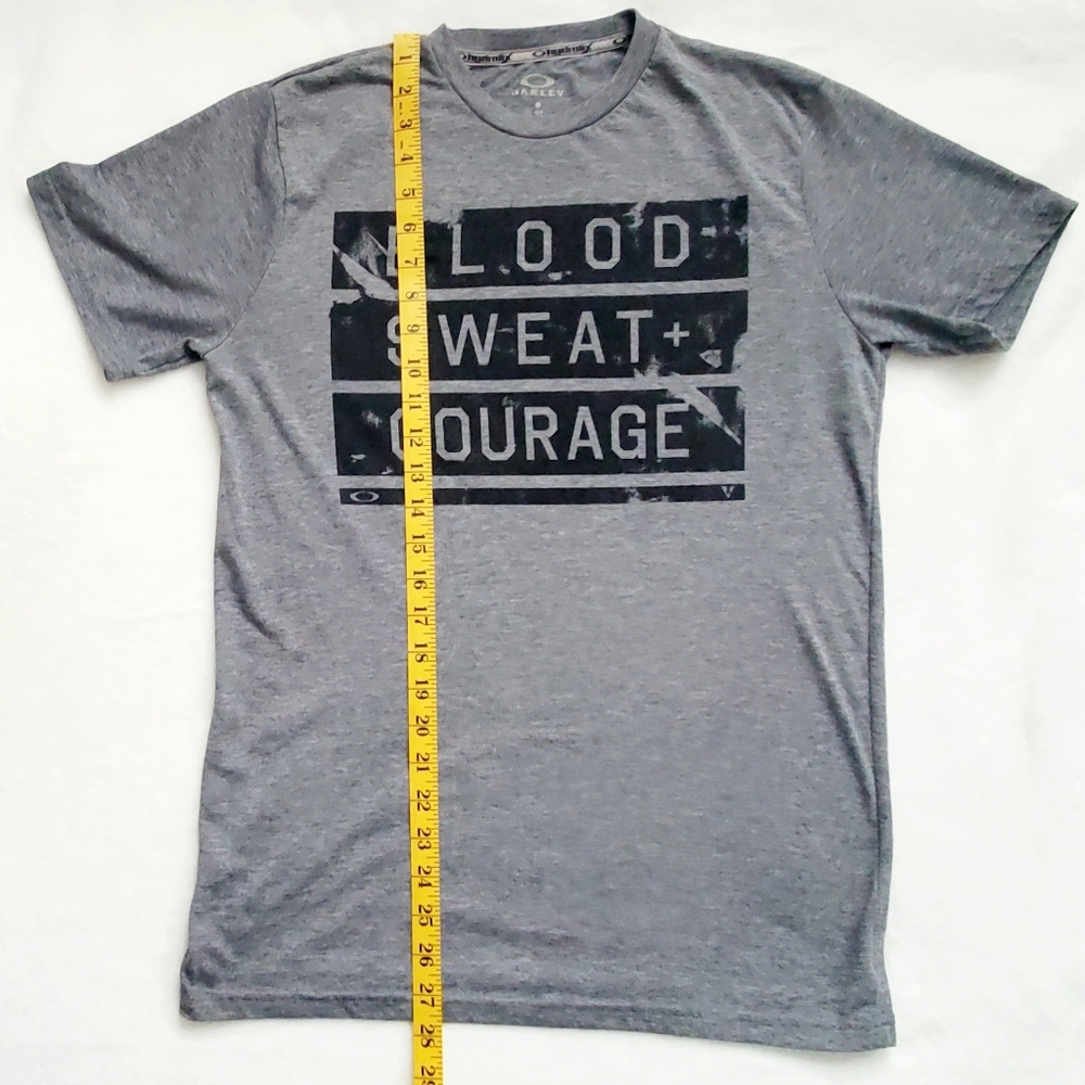 OAKLEY Blood Sweat Courage Tshirt - Picture 4 of 6
